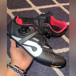 Peleton Cycling Shoes Size EU 45 Black/Red Bike men’s with NEW CLIPS
